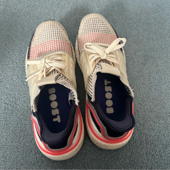 Adidas Ultraboost - Picture 5 of 7